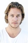 Luke Bracey isSergeant Bob Buick