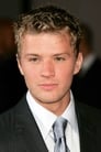 Ryan Phillippe isLouis Roulet