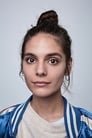Caitlin Stasey isLindsey Gains