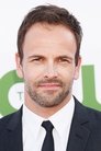 Jonny Lee Miller isRuthven