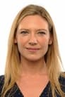 Anna Torv isWoman / Mom