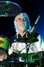 Graeme Edge isdrums