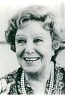 Doris Hare isStan's Mum