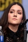 Shannon Woodward isFiona