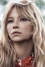 Haley Bennett isEmma Cullen