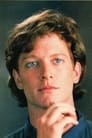 Eric Stoltz isDr. Steven Cale