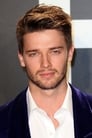 Patrick Schwarzenegger isLuke Riordan / Golden Boy