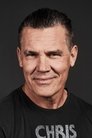 Josh Brolin isBeck Weathers