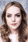 Elizabeth Gillies isSelina Kyle / Catwoman (voice)