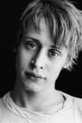 Macaulay Culkin isRichard Tyler