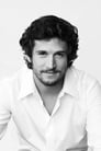 Guillaume Canet isJulien Janvier