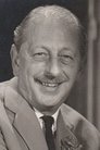 Geoffrey Sumner isMajor Upshott-Bagley