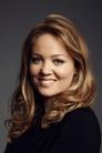 Erika Christensen isHannah Kingsley