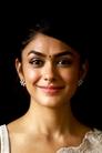 Mrunal Thakur isSonia