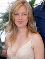 Sarah Polley isRonna