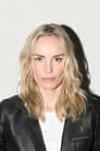 Nina Hoss isIrna Frey