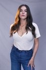 Kaniehtiio Horn isGum-Chewing Girl