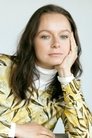 Samantha Morton isHarriet Smith