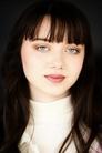 Violet McGraw isElla