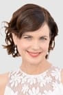 Elizabeth McGovern isMrs. Carry Fisher