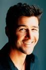 Kyle Chandler isBrooks Davis