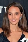 Alicia Vikander isVera Brittain