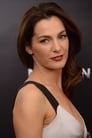 Ayelet Zurer isGina