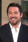 Dean Cain isLarry Arnold (Lawyer)