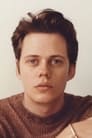 Bill Skarsgård isKeith