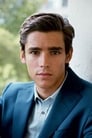 Brenton Thwaites isBek