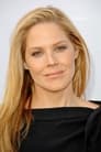 Mary McCormack isWillie Day