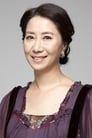Song Ok-Suk isKyun-woo's mother