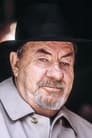 Leo McKern isInsp. Curry