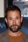 Noah Wyle isGavin Ransom