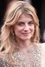 Mélanie Laurent isAlma Dray