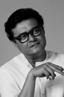 Saswata Chatterjee isKizie's Father