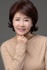 Sunwoo Eun-sook isByung-doo's mother