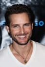 Peter Facinelli isTommy Butcher