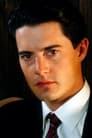 Kyle MacLachlan isSpecial Agent Dale Cooper