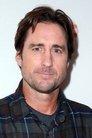 Luke Wilson isDetective Vargas