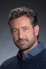 Gabriel Soto isDamián Becker