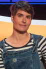 Nikki Dekker isZoe