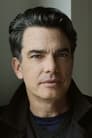 Peter Gallagher isBuddy Kane