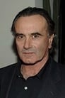 Dan Hedaya isBenj