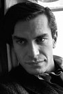 Martin Landau isRobert