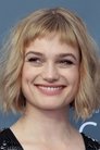 Alison Sudol isNadia