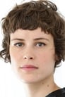 Carla Juri isMagda