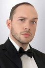 Jon Bailey isSoundwave (voice)
