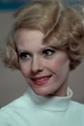 Delphine Seyrig isMme Thevenot