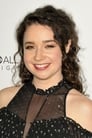 Sarah Steele isWendy Summers